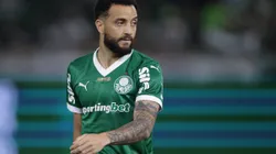 SP - BARUERI - 12/04/2025 - BRASILEIRO A 2025, PALMEIRAS X CORINTHIANS - Felipe Anderson jogador do Palmeiras durante partida contra o Corinthians no estadio Arena Barueri pelo campeonato Brasileiro A 2025. Foto: Ettore Chiereguini/AGIF