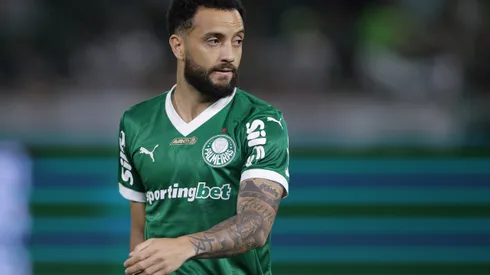 SP - BARUERI - 12/04/2025 - BRASILEIRO A 2025, PALMEIRAS X CORINTHIANS - Felipe Anderson jogador do Palmeiras durante partida contra o Corinthians no estadio Arena Barueri pelo campeonato Brasileiro A 2025. Foto: Ettore Chiereguini/AGIF