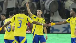Jogadores do Al-Nassr comemoram gol de Cristiano Ronaldo. Foto: Newscom / Alamy Stock Photo