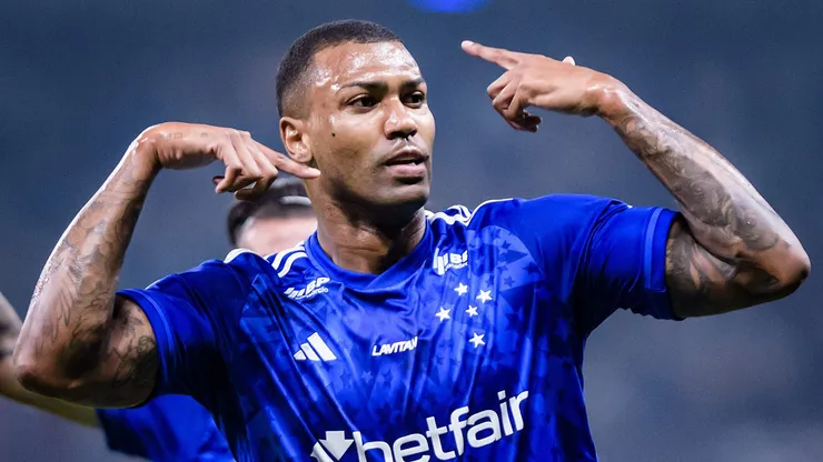 Volante ficou sem espaço - Foto: Gustavo Aleixo/Cruzeiro.