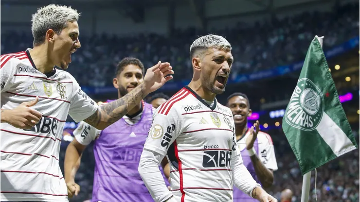 Arrascaeta retorna ao time titular do Mengão diante do Palmeiras
