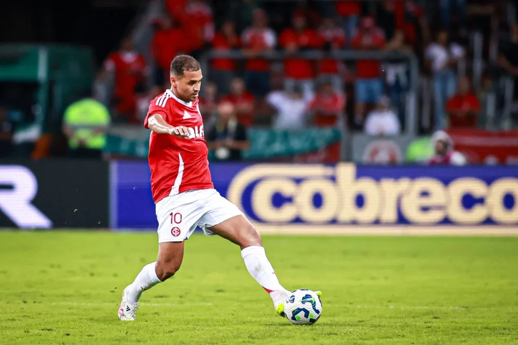 Alan Patrick durante partida pelo Internacional. Foto: Maxi Franzoi/AGIF