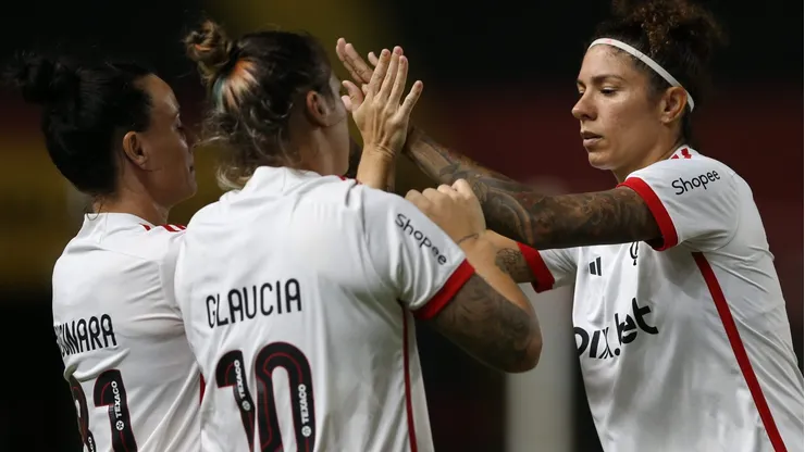 Jogadoras do Flamengo. Foto: Marlon Costa/AGIF