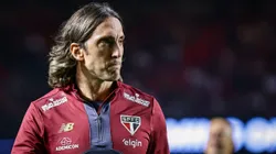 SP - SAO PAULO - 17/05/2025 - BRASILEIRO A 2025, SAO PAULO X GREMIO - Luis Zubeldia tecnico do Sao Paulo durante partida contra o Gremio no estadio Morumbi pelo campeonato Brasileiro A 2025. Foto: Fabio Giannelli/AGIF