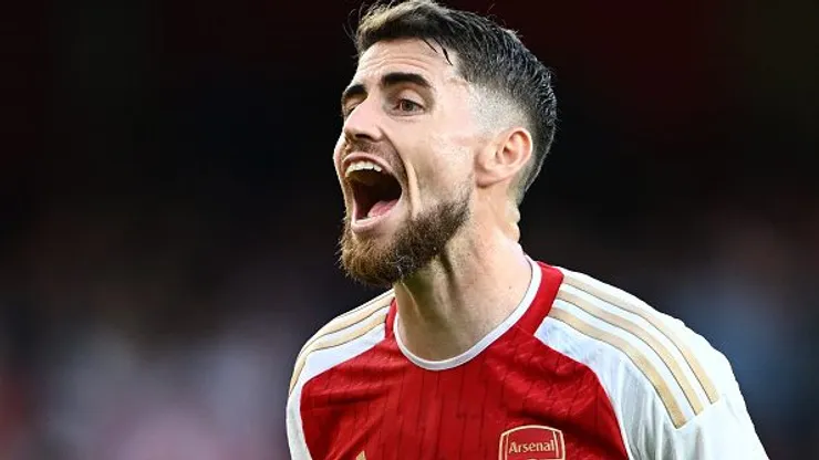 Jorginho durante partida entre Arsenal e Monaco, em amistoso no ano de 2023.