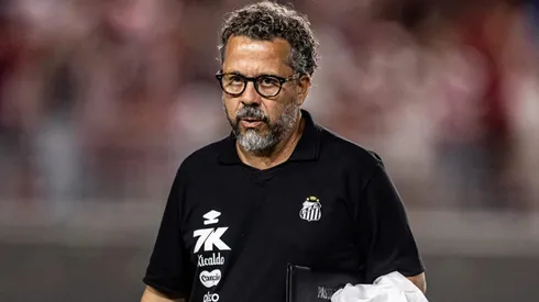 Cléber Xavier não vai contar com o reforço do Santos.