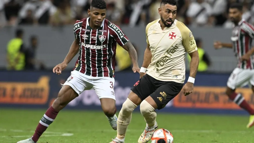 Payet está fora do clássico entre Fluminense x Vasco – Foto: Mateus Bonomi/AGIF