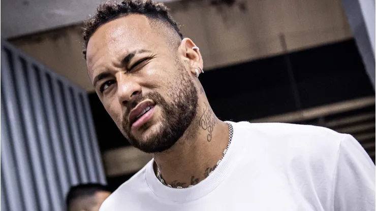 Neymar chegando ao Estádio Rei Pelé para a partida contra o CRB, pela Copa do Brasil. Foto: Raul Baretta/SFC