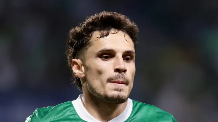 Raphael Veiga é uma das esperanças do Palmeiras na competição - Foto: Marcello Zambrana/AGIF.