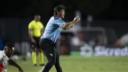 Fernando Diniz técnico do Vasco durante partida contra o Operário no estadio Sao Januario pelo campeonato Copa Do Brasil 2025. Foto: Jorge Rodrigues/AGIF