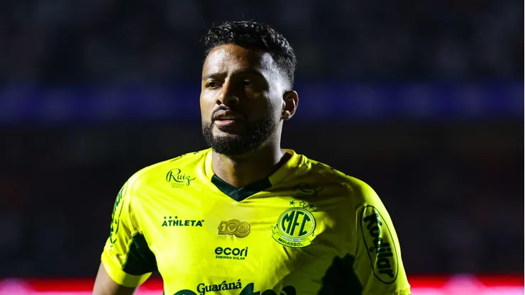 Reinaldo durante jogo no Morumbis.