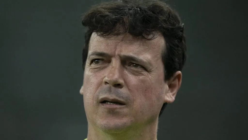 Fernando Diniz técnico do Vasco durante partida contra o Fluminense no estádio Maracanã pelo campeonato Brasileiro A 2025. Foto: Jorge Rodrigues/AGIF