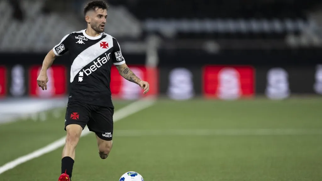 Benjamin Garré recebeu poucas oportunidades no Vasco até o momento – Foto: Jorge Rodrigues/AGIF