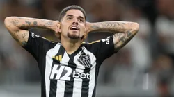 Rubens, jogador do Atlético-MG, lamenta durante partida contra o Itabirito, pelo Campeonato Mineiro. Foto: Gilson Lobo/AGIF.