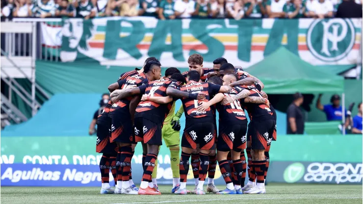 Jogadoes do Flamengo antes da partida contra o Palmeiras no estádio Arena Allianz Parque pelo campeonato Brasileiro A 2025.