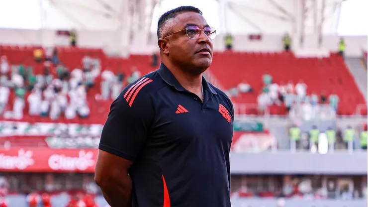 Roger Machado valorizou ponto conquistado no Recife