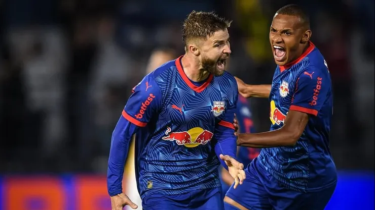 Sasha e Jhon Jhon comemoram goleada sobre o Criciuma na Copa do Brasil 2025