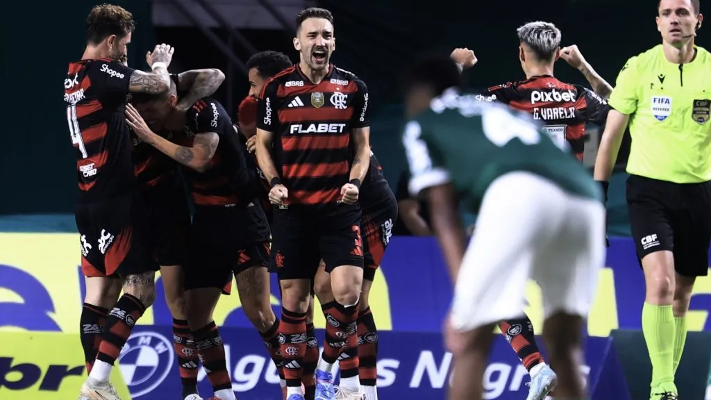 Jogadores Flamengo comemorando. Foto: Marcello Zambrana/AGIF