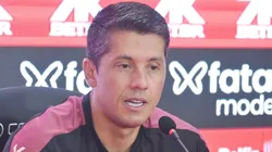 Carpini durante entrevista coletiva após partida entre Vitória e Vasco, pelo Brasileirão, no Barradão.