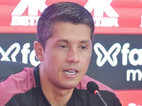 Thiago Carpini diz que Vitória foi melhor que o Santos