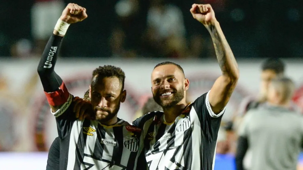 Neymar e Guilherme. Foto: Jhony Pinho/AGIF