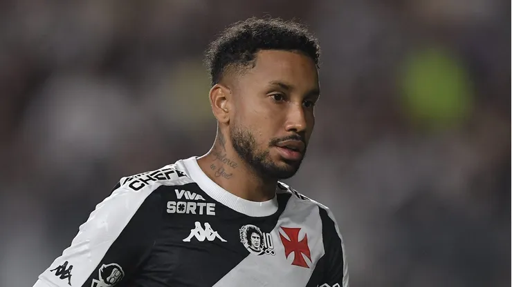 Jair, volante do Vasco