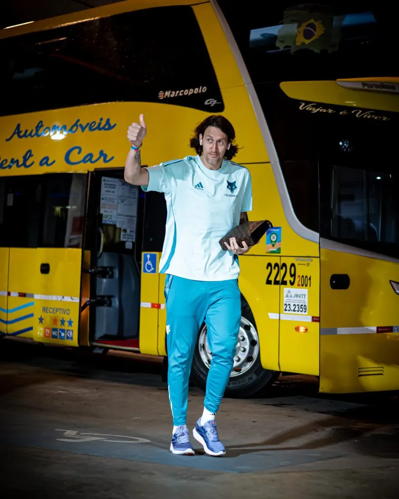 Cássio chegando à Arena Castelão. Foto: Samuel Andrade/CEC