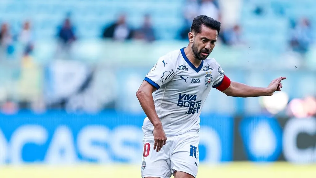 Everton Ribeiro não vai jogar - Foto: Giancarlo Santorum/AGIF.