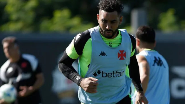 Payet em atividade no CT Moacyr Barbosa – Foto: Matheus Lima/Vasco