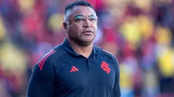 Roger Machado técnico do Internacional durante partida contra o Sport no estádio Ilha do Retiro pelo campeonato Brasileiro A 2025.