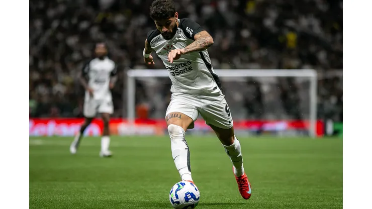MG - BELO HORIZONTE - 24/05/2025 - BRASILEIRO A 2025, ATLETICO-MG X CORINTHIANS - Yuri Alberto jogador do Corinthians durante partida contra o Atletico-MG no estadio Arena MRV pelo campeonato Brasileiro A 2025. Foto: Fernando Moreno/AGIF