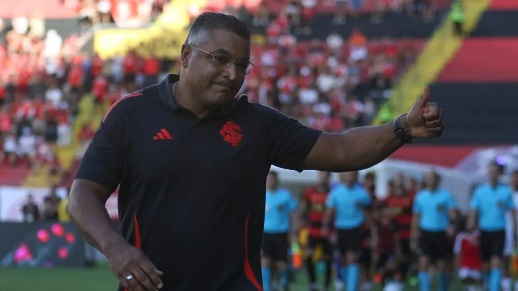 Roger Machado durante Sport x Internacional, pelo Campeonato Brasileiro – Foto: Rafael Vieira/AGIF