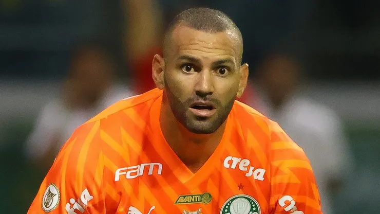 Weverton vive um momento mais "apagado" em relação a Diogo Costa - Foto: Joisel Amaral/AGIF.