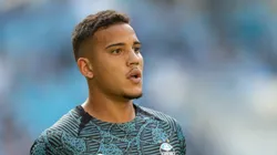 Gustavo Martins, em treino do Grêmio - Foto: Lucas Uebel/Grêmio