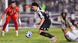 Nuno Moreira busca finalização na partida diante do Operário. Foto: SPP Sport Press Photo. / Alamy Stock Photo