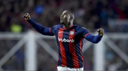 Jhohan Romaña defende as cores do San Lorenzo. Photo by Marcelo Endelli/Getty Images
