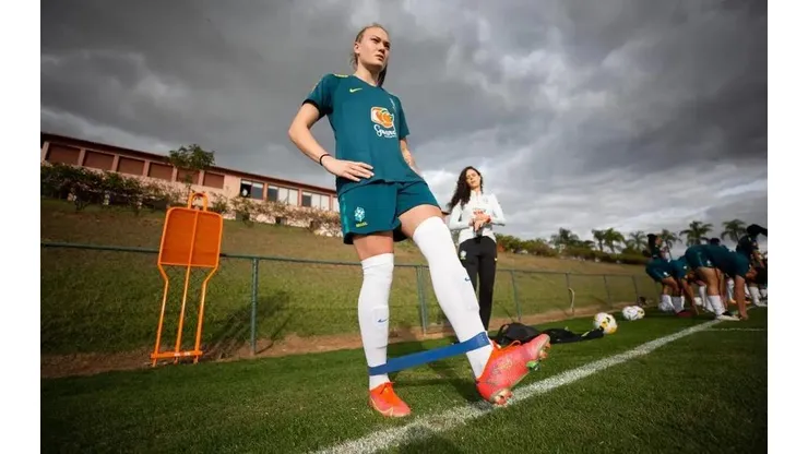 Jéssica Fernandes atuou como fisioterapeuta pela Seleção Brasileira feminina sub-20. Foto: Divulgação/CBF
