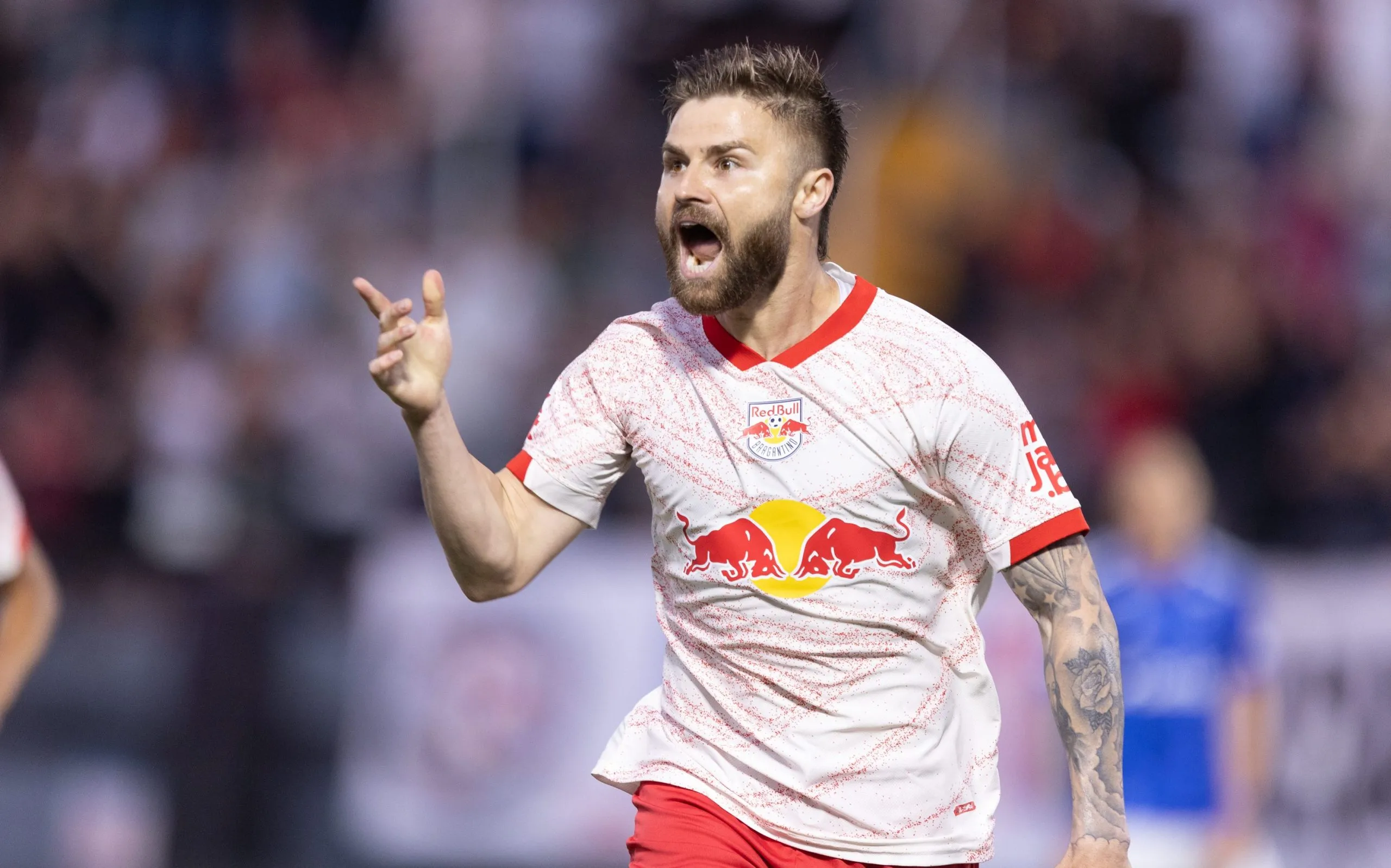 Eduardo Sasha, divide a braçadeira de capitao com o goleiro Cleiton foi colocado como reserva na partida contra o Juventude e revoltou torcdores.  Foto: Diogo Reis/AGIF