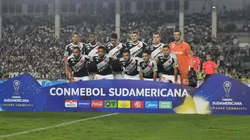 Jogadores do Vasco em partida pela Sul-Americana 2025 - Foto: Thiago Ribeiro/AGIF