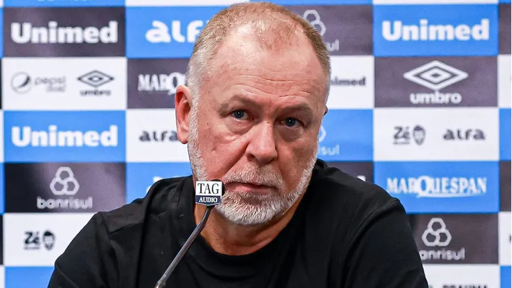 Mano Menezes durante entrevista coletiva após partida entre Grêmio e CSA, pela Copa do Brasil.