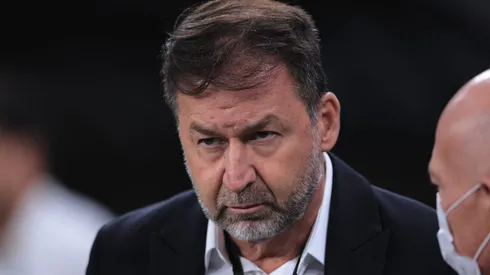 Augusto Melo foi afastado e a situação pode piorar no Corinthians.