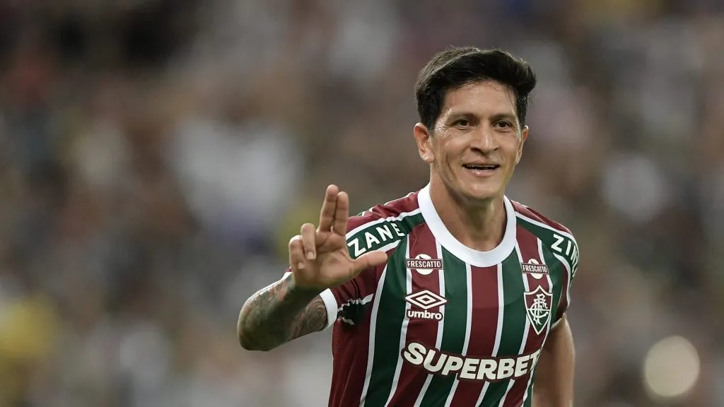 Germán Cano e sua tradicional comemoração. Foto: Thiago Ribeiro/AGIF.