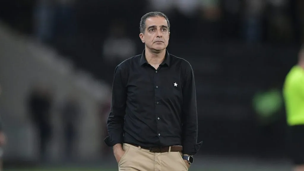 Renato Paiva, comandante do Glorioso. Foto: Thiago Ribeiro/AGIF.