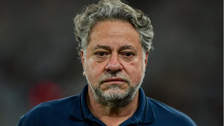 Julio Casares está pressionado no São Paulo.