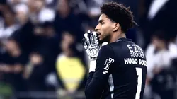 Hugo Souza goleiro do Corinthians lamenta durante partida contra o Internacional - Foto: Marcello Zambrana/AGIF