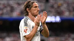 MADRID, SPAIN - MAY 24: Luka Modric of Real Madrid applauds the fans during the LaLiga match between Real Madrid CF and Real Sociedad at Estadio Santiago Bernabeu on May 24, 2025 in Madrid, Spain. (Photo by Denis Doyle/Getty Images)