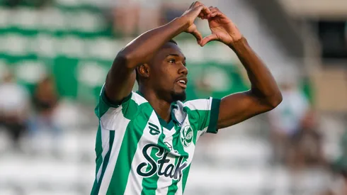 Abner aguarda situação ser definida.