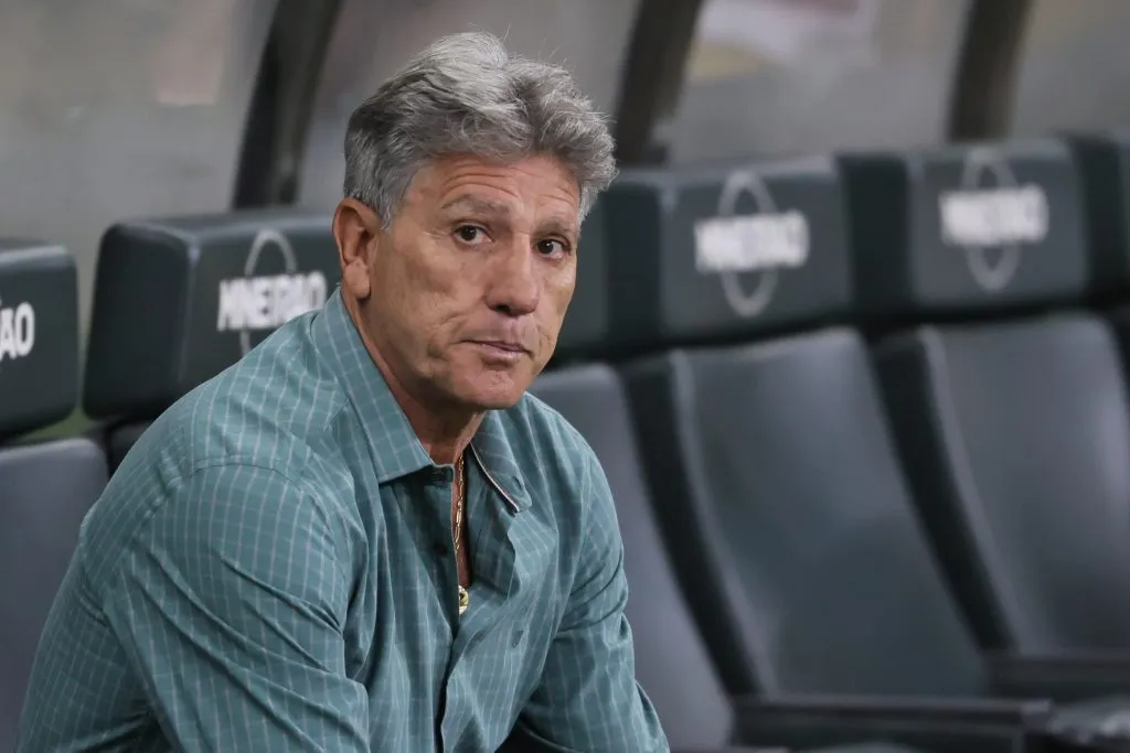 MG – BELO HORIZONTE – 27/11/2024 – BRASILEIRO A 2024, CRUZEIRO X GREMIO – Renato Gaucho tecnico do Gremio durante partida contra o Cruzeiro no estadio Mineirao pelo campeonato Brasileiro A 2024. Foto: Gilson Lobo/AGIF