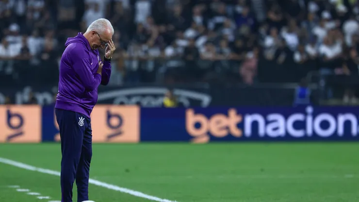 Dorival Jr técnico do Corinthians durante partida contra o Novorizontino no estadio Arena Corinthians pelo campeonato Copa Do Brasil 2025. Foto: Marcello Zambrana/AGIF