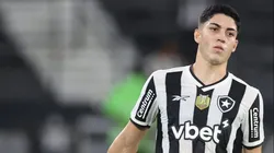 Jair foi expulso após análise do VAR.